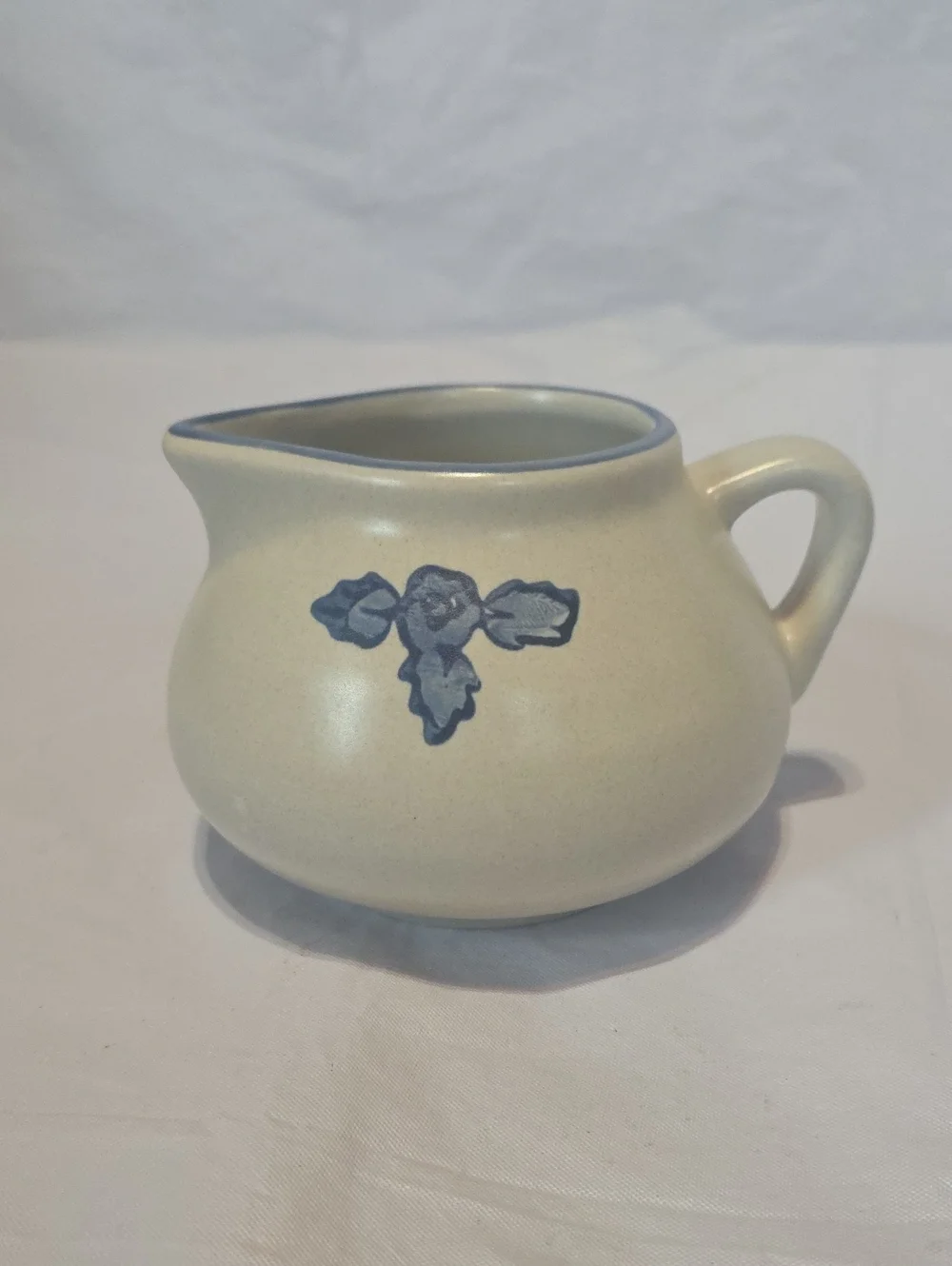 Pfaltzgraff Yorktowne Cream Pitcher Gravy Boat